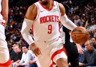 开云APP-火箭主帅战术调整，球队冲击总冠军的简单介绍