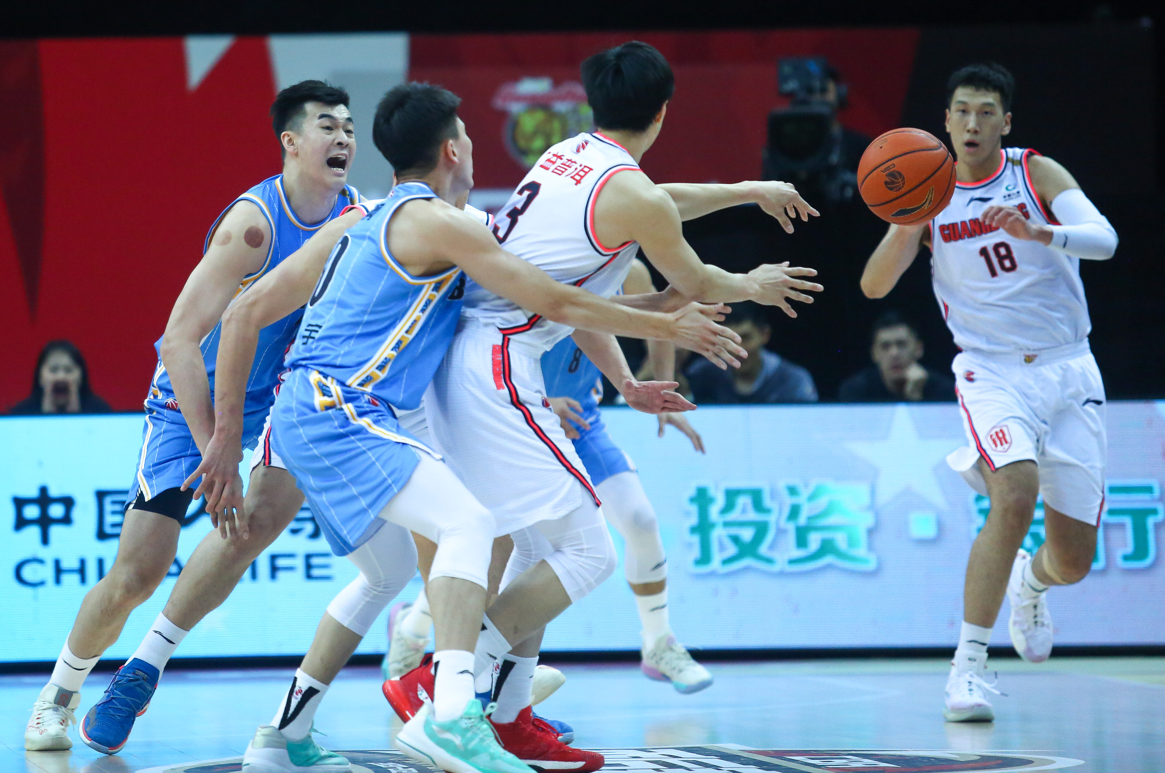 开云娱乐-广东队全华班出战，力挫对手赢得胜利的简单介绍  第2张