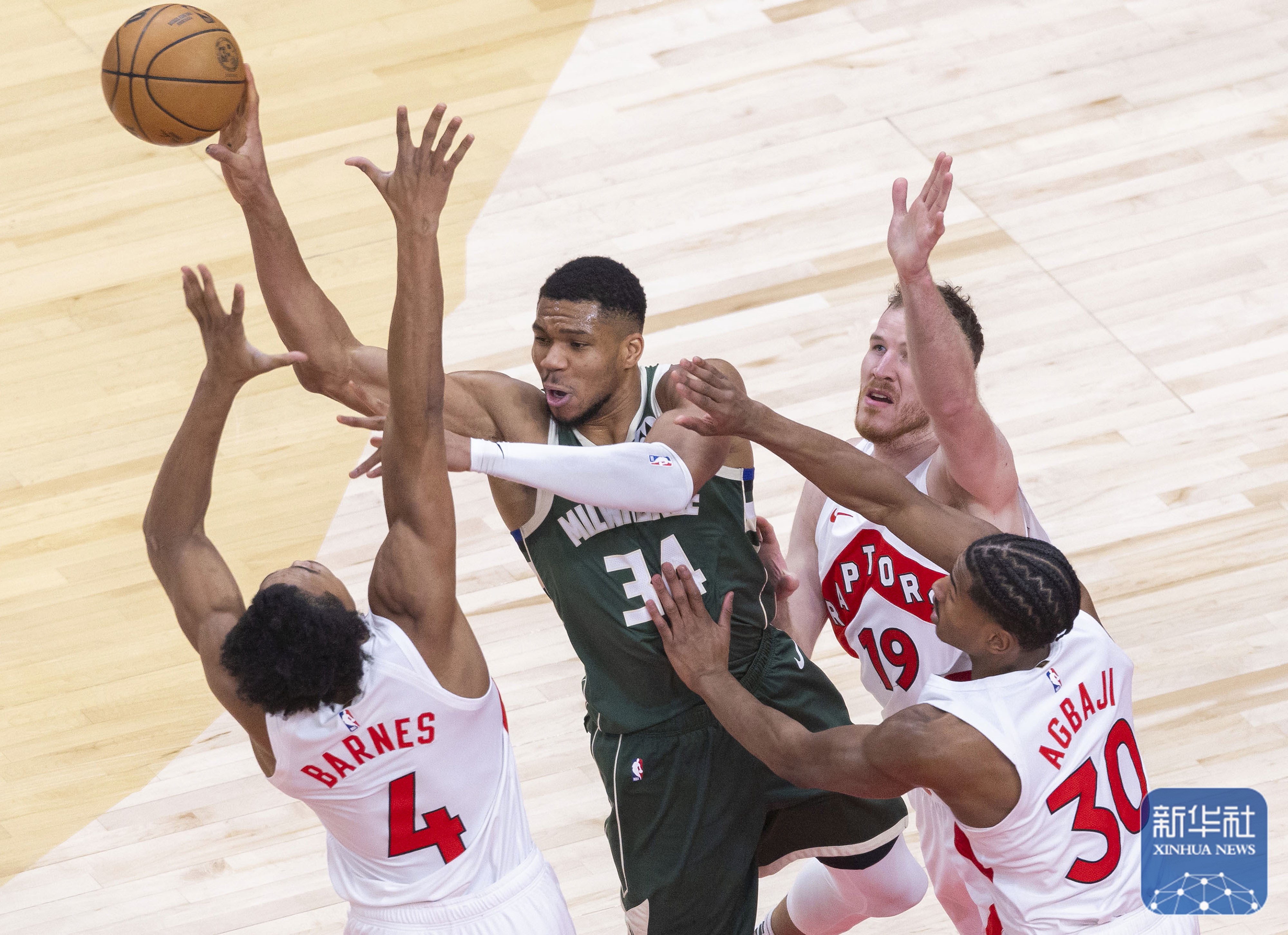 开云体育-雄鹿球星康复良好备战下一场比赛的简单介绍  第1张